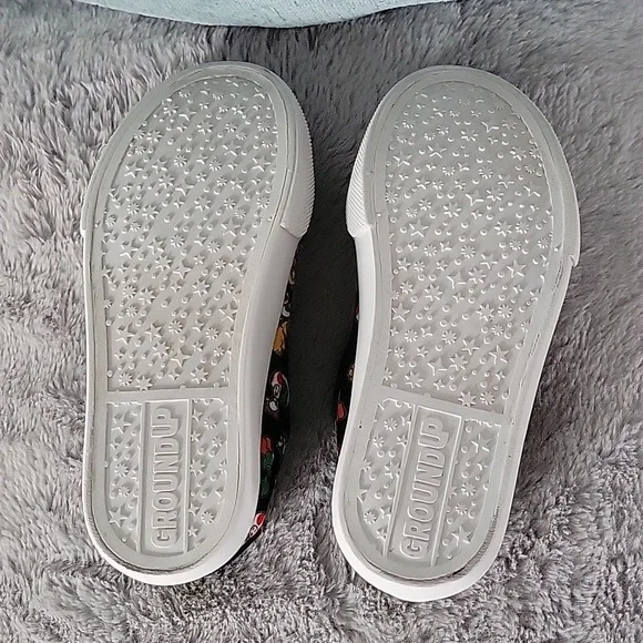 Ground Up Official Nintendo Super Mario Shoes - Picture 8 of 15